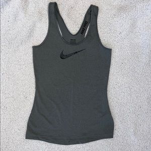Nike Pro tank